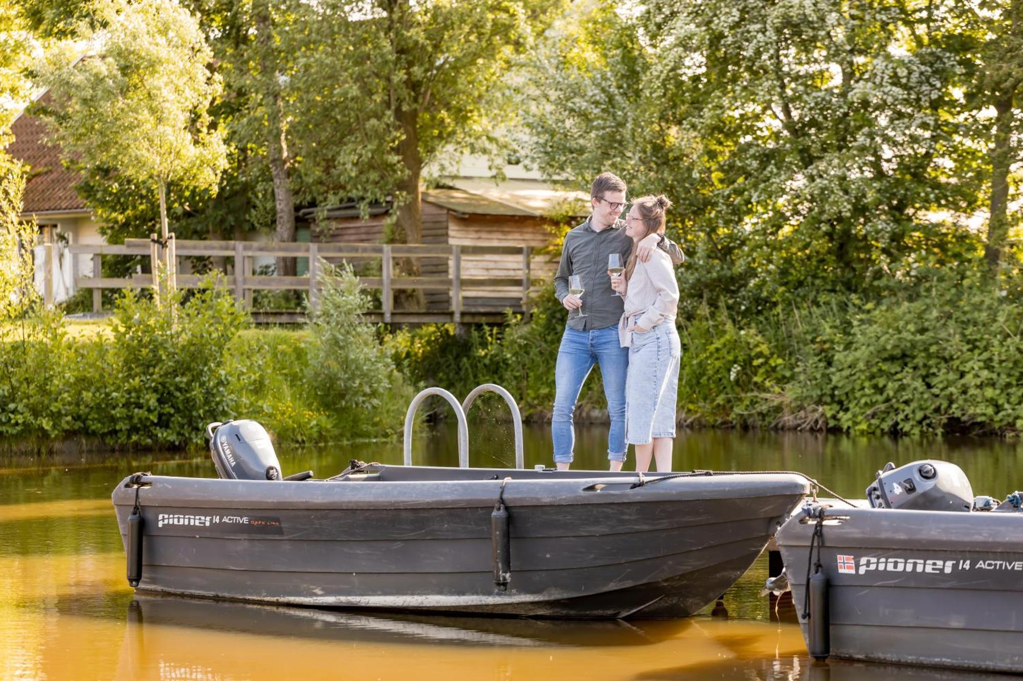 Tiny House - Optioneel Met Hottub Apartman Dokkum Kültér fotó